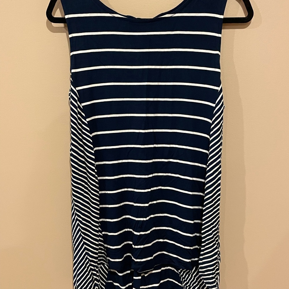 Dressbarn Westport Womans Sleeveless Navy Blue White Stripe Tank Top